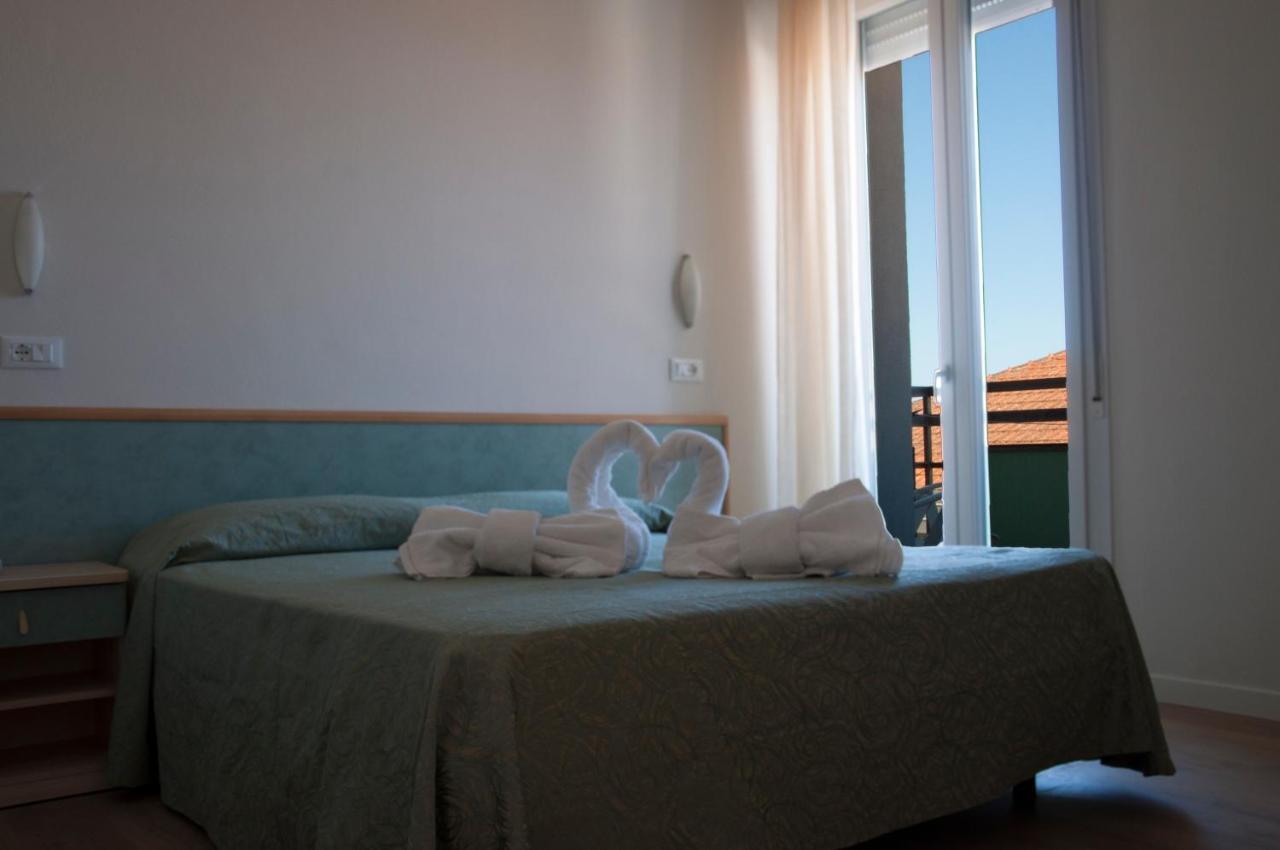 Hotel Ondina E Milazzo Cervia Kültér fotó