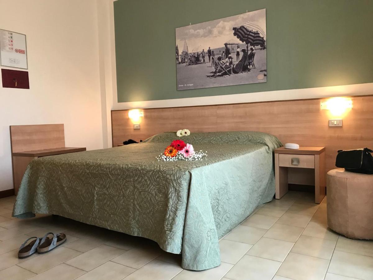 Hotel Ondina E Milazzo Cervia Kültér fotó