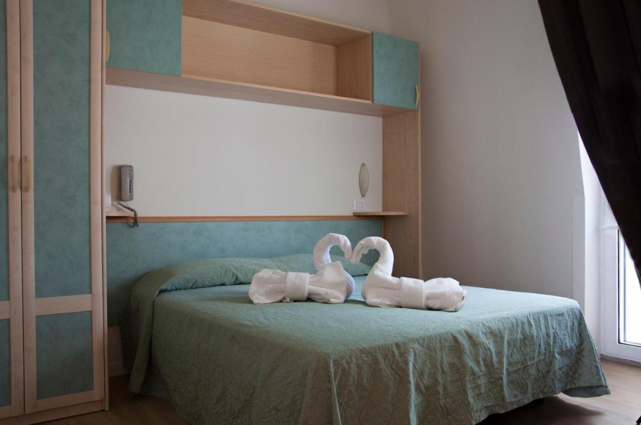 Hotel Ondina E Milazzo Cervia Kültér fotó