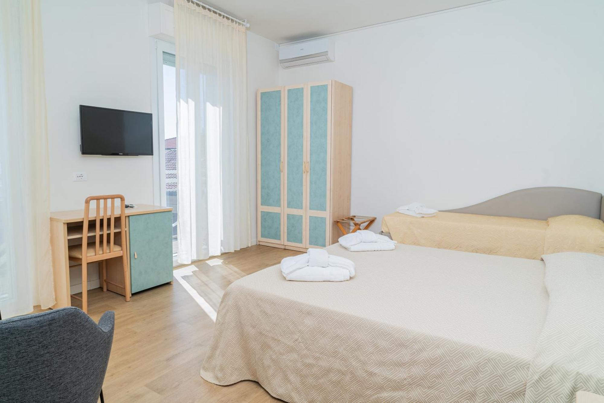 Hotel Ondina E Milazzo Cervia Kültér fotó