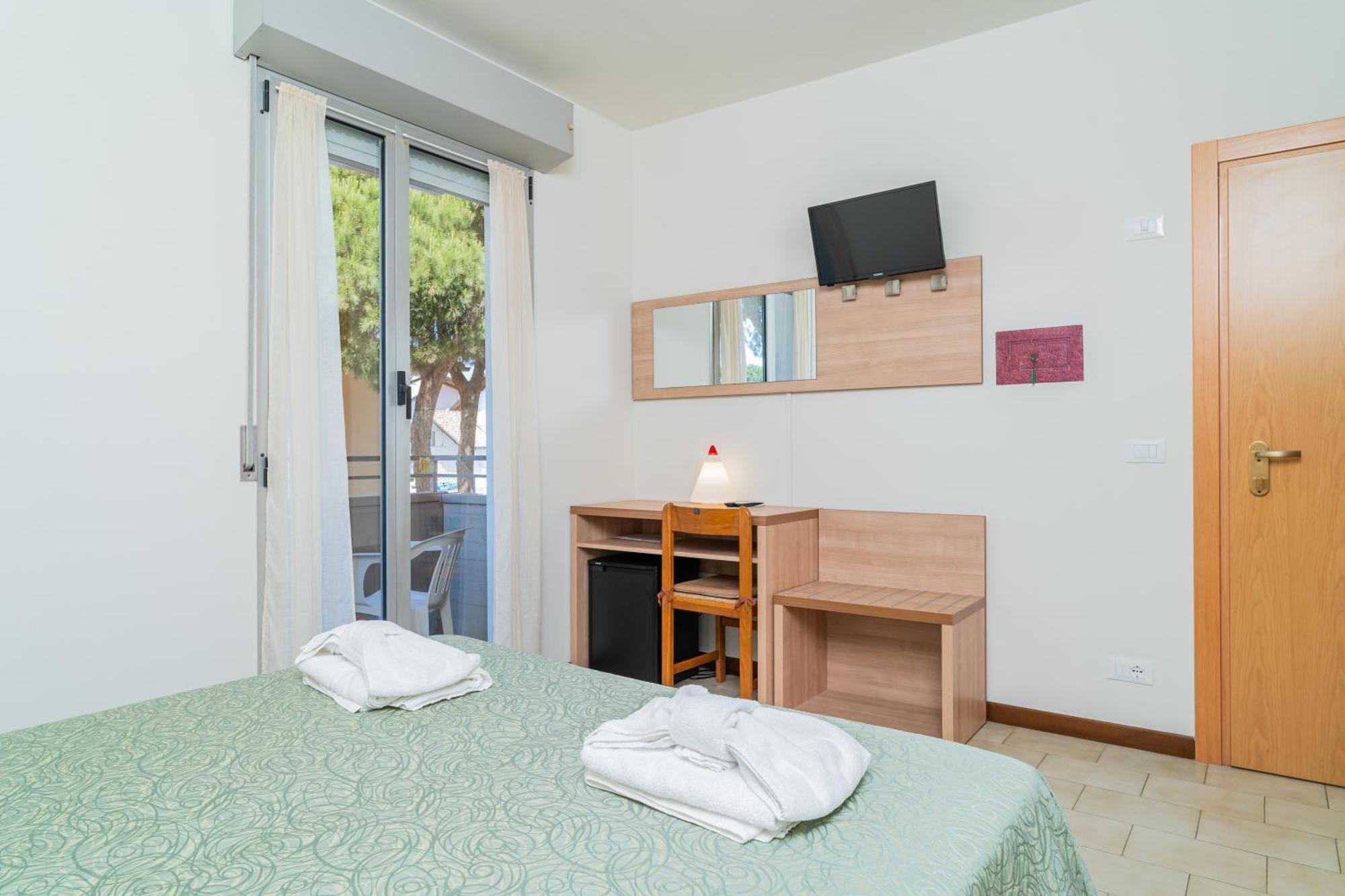Hotel Ondina E Milazzo Cervia Kültér fotó