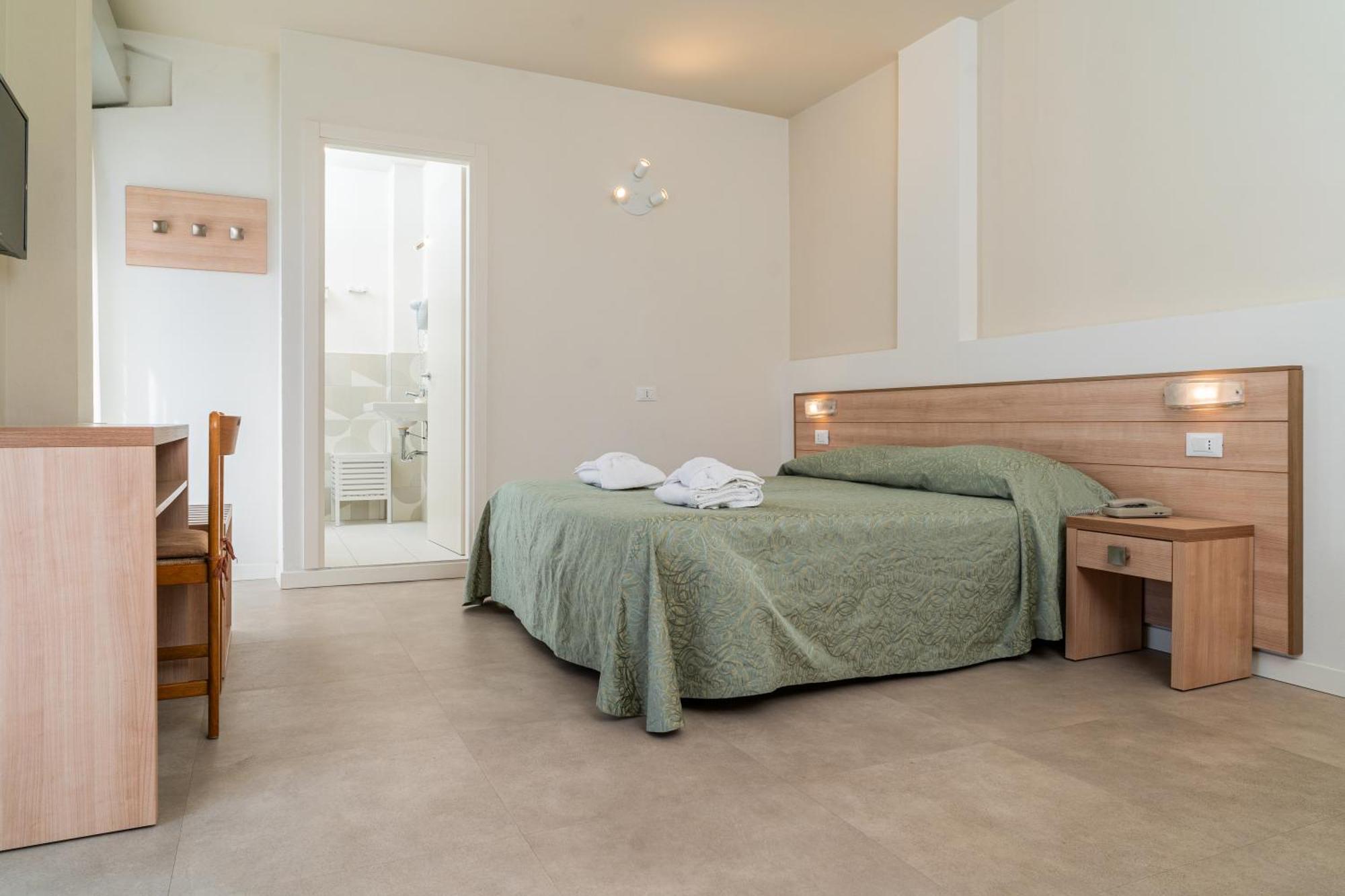 Hotel Ondina E Milazzo Cervia Kültér fotó