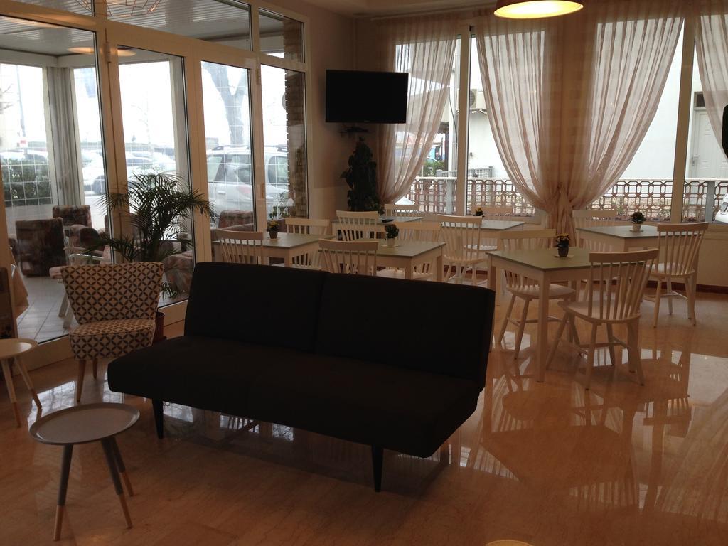 Hotel Ondina E Milazzo Cervia Kültér fotó